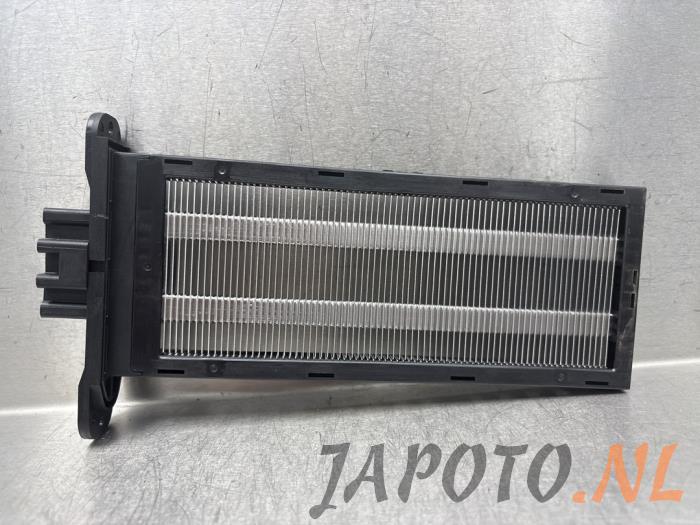 Używane Element grzewczy Kia Stonic (YB) 1.0i T-GDi 12V Eco-Dynamics+ Cena € 36,70 Procedura marży oferowane przez Japoto Parts B.V.