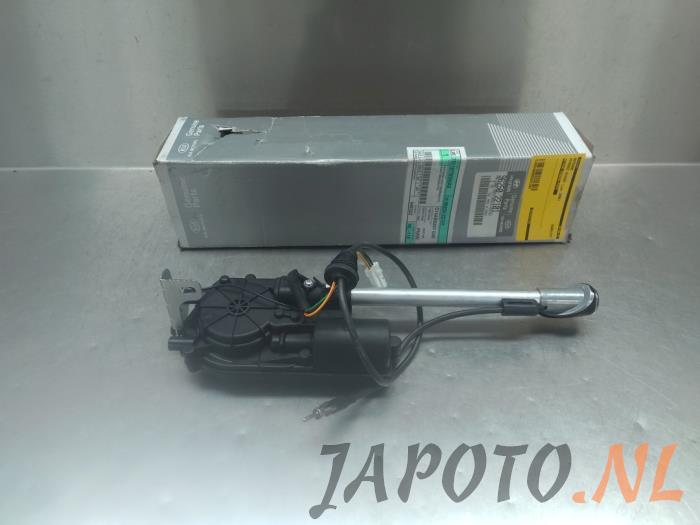 Używane Antena Hyundai Accent II/Excel II/Pony 1.3i 12V Cena € 63,51 Z VAT oferowane przez Japoto Parts B.V.