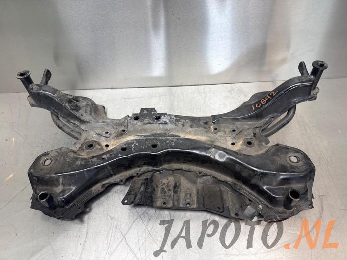 Begagnade Underram Toyota RAV4 (A4) 2.5 Hybrid 16V VVT-i 4x4 Pris € 157,45 Marginaltabell erbjuds av Japoto Parts B.V.