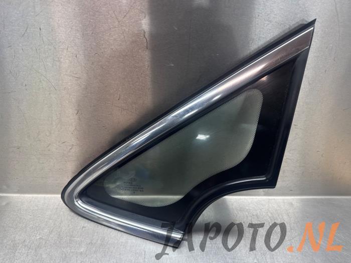 Usados Ventanilla triangular izquierda delante Kia Cee'd (JDB5) 1.6 CRDi 16V VGT Precio € 52,45 Norma de margen ofrecido por Japoto Parts B.V.
