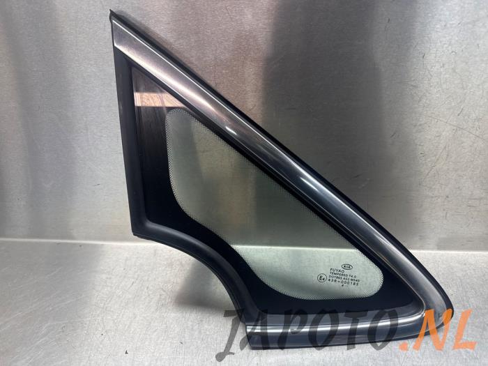 Usados Ventanilla triangular derecha delante Kia Cee'd (JDB5) 1.6 CRDi 16V VGT Precio € 52,45 Norma de margen ofrecido por Japoto Parts B.V.