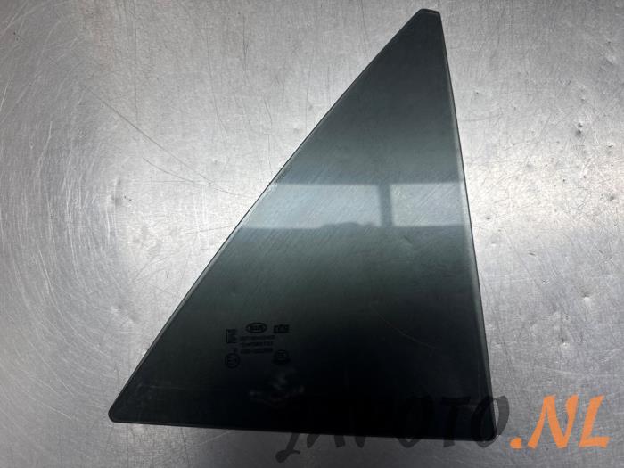 Usados Ventanilla triangular derecha detrás Kia Picanto (TA) 1.2 16V Precio € 36,70 Norma de margen ofrecido por Japoto Parts B.V.