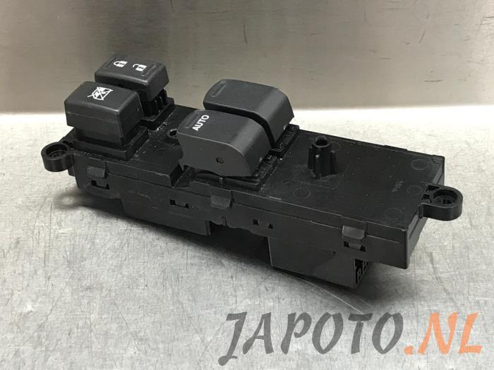 Usados Interruptor combinado de ventanillas Suzuki Celerio (LF) 1.0 12V Dualjet Precio € 20,95 Norma de margen ofrecido por Japoto Parts B.V.