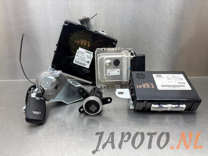 Used Ignition lock + computer Kia Picanto (TA) 1.2 16V Price € 156,45 Margin scheme offered by Japoto Parts B.V.