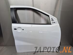 Begagnade Framdörr, 4-dörrars, höger Toyota Aygo X 1.0 12V VVT-i Pris € 649,95 Marginaltabell erbjuds av Japoto Parts B.V.