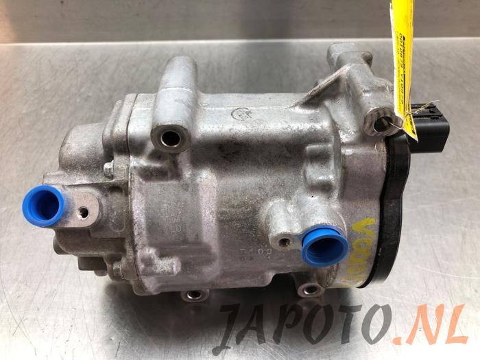 Usagé Compresseur de clim Mazda 2 Hybrid 1.5 12V Prix € 367,45 Règlement à la marge proposé par Japoto Parts B.V.