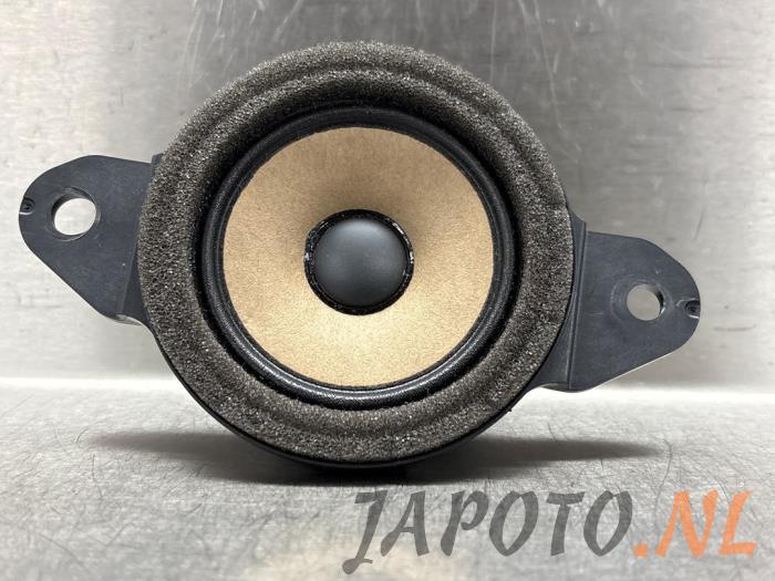 Używane Glosnik Toyota Aygo X 1.0 12V VVT-i Cena € 26,20 Procedura marży oferowane przez Japoto Parts B.V.