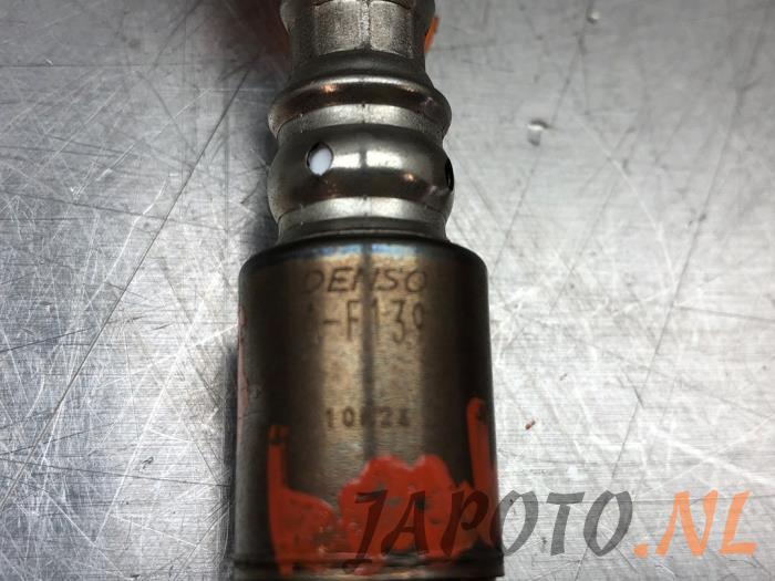Lambda probe from a Toyota Yaris II (P9) 1.33 16V Dual VVT-I 2009