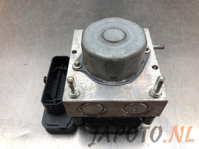 Usagé Pompe ABS Suzuki Celerio (LF) 1.0 12V Dualjet Prix € 52,45 Règlement à la marge proposé par Japoto Parts B.V.