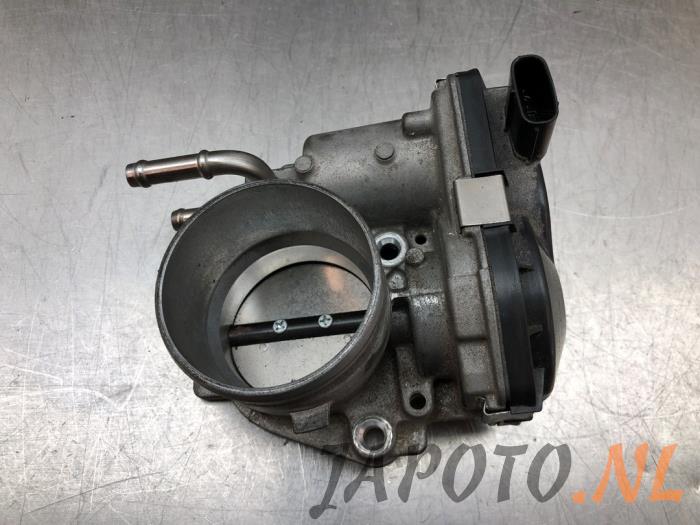 Usagé Boitier papillon Toyota Aygo X 1.0 12V VVT-i Prix € 52,45 Règlement à la marge proposé par Japoto Parts B.V.