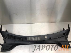 Begagnade Torpedgaller Kia Niro I (DE) 1.6 GDI Hybrid Pris € 149,95 Marginaltabell erbjuds av Japoto Parts B.V.