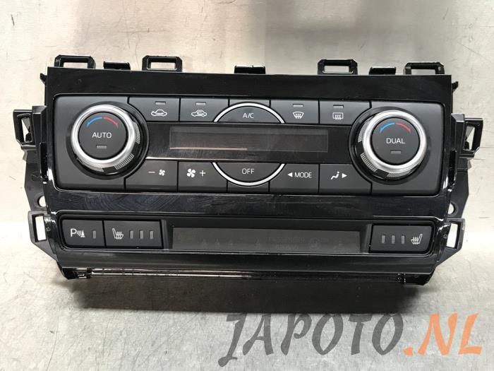 Begagnade Värmekontrollpanel Toyota Yaris II (P9) 1.33 16V Dual VVT-I Pris på förfrågan erbjuds av Japoto Parts B.V.