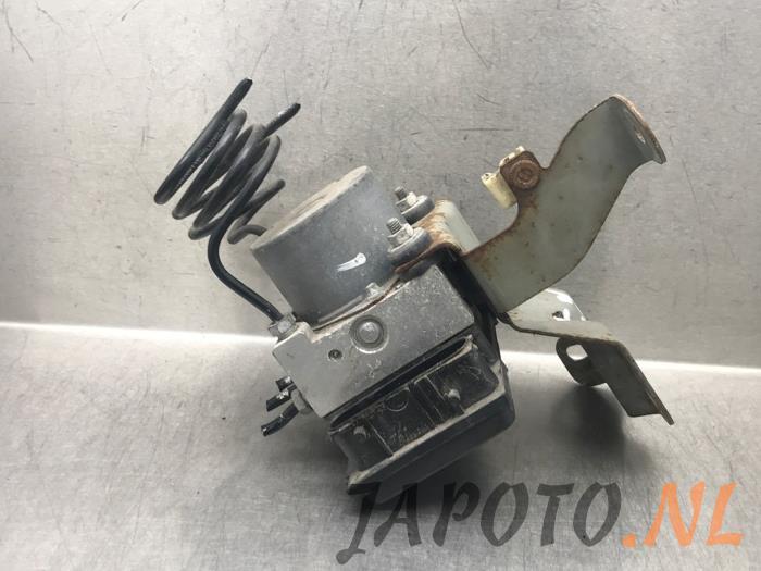 Used ABS pump Mitsubishi Colt (Z2/Z3) 1.3 16V Price € 52,45 Margin scheme offered by Japoto Parts B.V.