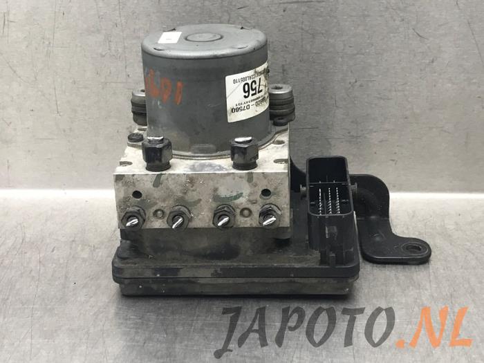 Usagé Bloc ABS Hyundai Tucson (TL) 2.0 CRDi 16V Mild Hybrid 4WD Prix € 157,45 Règlement à la marge proposé par Japoto Parts B.V.