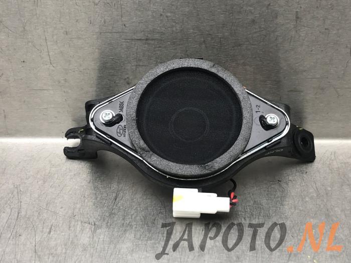 Używane Glosnik Hyundai Tucson (TL) 2.0 CRDi 16V Mild Hybrid 4WD Cena € 26,20 Procedura marży oferowane przez Japoto Parts B.V.