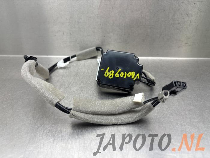 Używane Modul GPS Suzuki Swift (ZCE/ZDE) 1.2 VVT 12V Hybrid Cena € 104,95 Procedura marży oferowane przez Japoto Parts B.V.