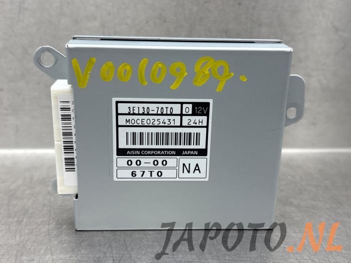Used Automatic gearbox computer Suzuki Swift (ZCE/ZDE) 1.2 VVT 12V Hybrid Price € 262,45 Margin scheme offered by Japoto Parts B.V.