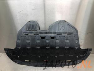 Usagé Plaque de protection moteur Hyundai iX35 (LM) 1.6 GDI 16V Prix € 74,95 Règlement à la marge proposé par Japoto Parts B.V.