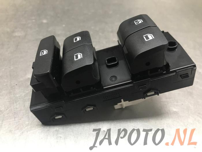 Usados Interruptor combinado de ventanillas Hyundai Bayon 1.0 T-GDI 12V Mild Hybrid 48V Precio € 104,95 Norma de margen ofrecido por Japoto Parts B.V.
