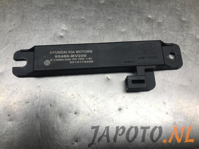 Używane Keyless Entry-Antena Hyundai Bayon 1.0 T-GDI 12V Mild Hybrid 48V Cena € 20,95 Procedura marży oferowane przez Japoto Parts B.V.