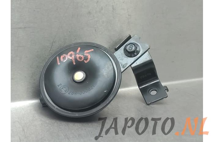 Używane Klakson Hyundai Bayon 1.0 T-GDI 12V Mild Hybrid 48V Cena € 15,70 Procedura marży oferowane przez Japoto Parts B.V.