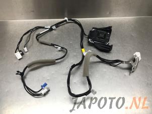 Gebrauchte GPS Antenne Toyota Yaris Cross (PB1/PJ1) 1.5 12V Hybrid 115 Preis € 99,95 Margenregelung angeboten von Japoto Parts B.V.