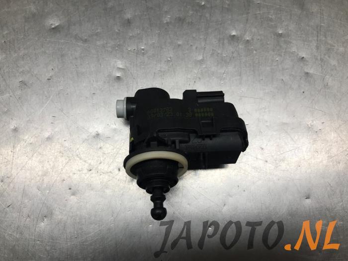 Gebrauchte Scheinwerfermotor Toyota Yaris Cross (PB1/PJ1) 1.5 12V Hybrid 115 Preis € 26,20 Margenregelung angeboten von Japoto Parts B.V.
