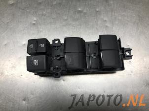 Gebrauchte Kombischalter Fenster Toyota Yaris Cross (PB1/PJ1) 1.5 12V Hybrid 115 Preis € 99,95 Margenregelung angeboten von Japoto Parts B.V.