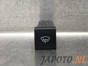 Gebrauchte Heizschalter Heckscheibe Toyota Yaris Cross (PB1/PJ1) 1.5 12V Hybrid 115 Preis € 14,95 Margenregelung angeboten von Japoto Parts B.V.