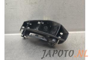 Gebrauchte Stoßstangenstütze rechts hinten Toyota Yaris Cross (PB1/PJ1) 1.5 12V Hybrid 115 Preis € 19,99 Margenregelung angeboten von Japoto Parts B.V.