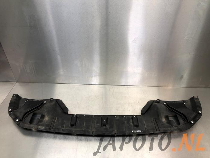 Usados Parachoque placa base Mitsubishi Eclipse Cross (GK/GL) 2.4 16V PHEV 4x4 Precio € 157,45 Norma de margen ofrecido por Japoto Parts B.V.