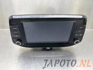 Usagé Unité de contrôle Multimedia Hyundai i30 Fastback (PDEBA/PEDBC) 1.0 T-GDI 12V Prix € 400,00 Règlement à la marge proposé par Japoto Parts B.V.