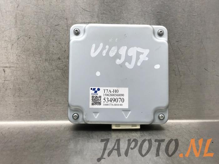 Używane Modul Comfort Honda HR-V (RU) 1.5 i-VTEC 16V Cena € 52,45 Procedura marży oferowane przez Japoto Parts B.V.