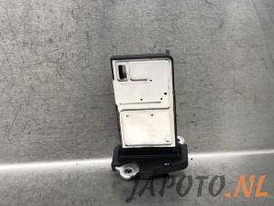 Luftmassenmesser van een Honda HR-V (RU) 1.5 i-VTEC 16V 2016