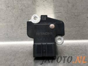 Luftmassenmesser van een Honda HR-V (RU) 1.5 i-VTEC 16V 2016