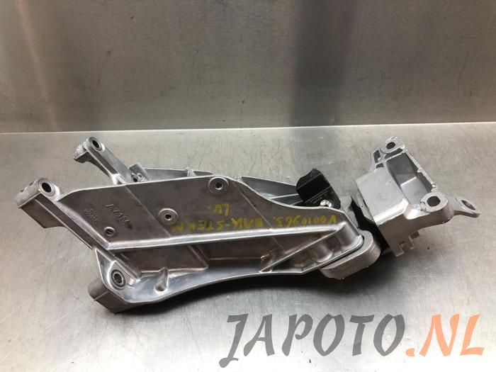 Gebrauchte Getriebe Halterung Mazda MX-30 e-SkyActiv 145 Preis € 52,45 Margenregelung angeboten von Japoto Parts B.V.
