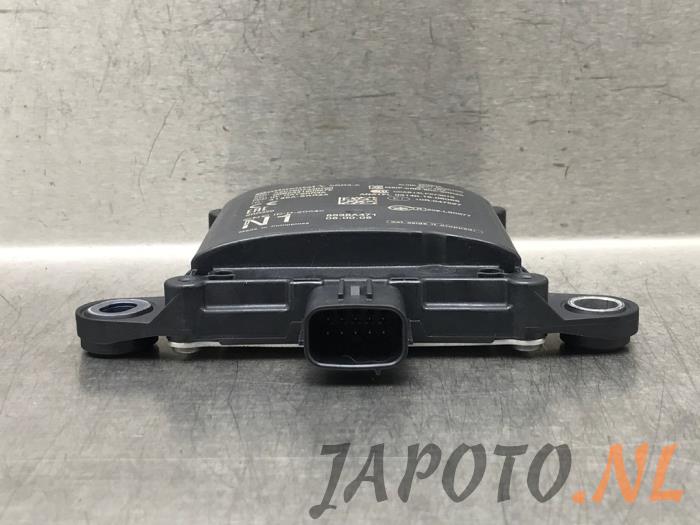 Begagnade Dödvinkelsensor Mitsubishi Eclipse Cross (GK/GL) 2.4 16V PHEV 4x4 Pris € 208,95 Marginaltabell erbjuds av Japoto Parts B.V.