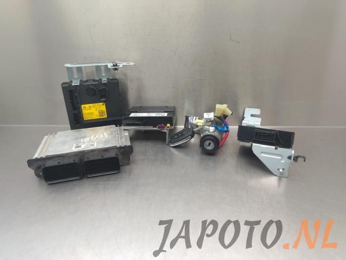 Used Ignition lock + computer Hyundai Bayon Price € 314,95 Margin scheme offered by Japoto Parts B.V.