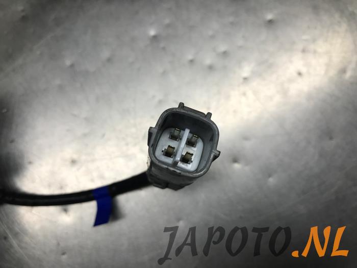 Lambda probe from a Toyota Yaris III (P13) 1.5 16V Hybrid 2015