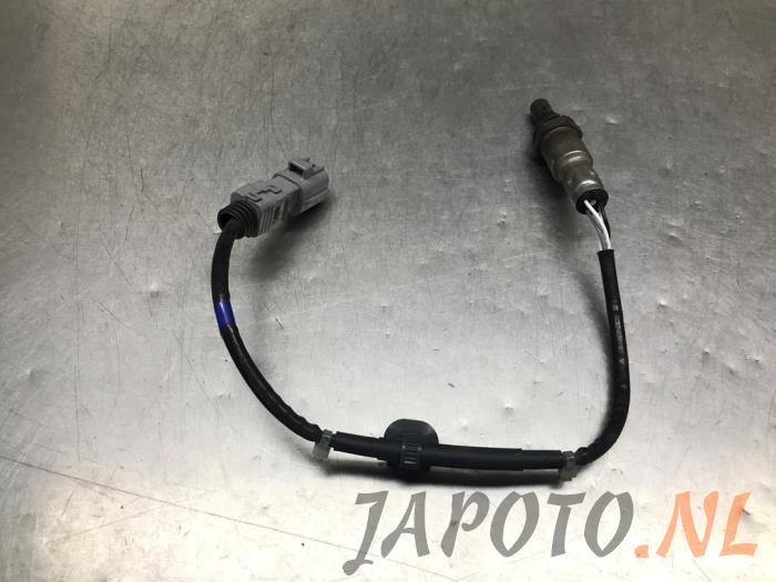 Lambda probe from a Toyota Yaris III (P13) 1.5 16V Hybrid 2015