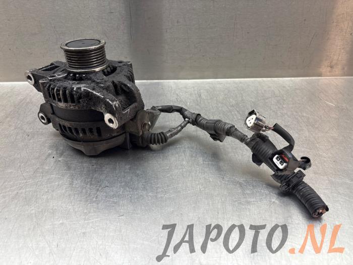 Begagnade Dynamo Toyota Corolla Verso (R10/11) 2.2 D-4D 16V Pris € 52,45 Marginaltabell erbjuds av Japoto Parts B.V.