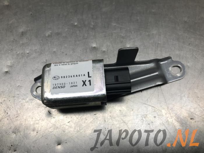 Begagnade Airbagsensor Subaru Tribeca 3.6 24V Pris € 26,20 Marginaltabell erbjuds av Japoto Parts B.V.
