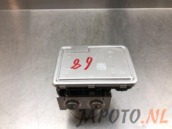 Usagé Pompe ABS Mitsubishi Eclipse Cross (GK/GL) 2.4 16V PHEV 4x4 Prix € 367,45 Règlement à la marge proposé par Japoto Parts B.V.