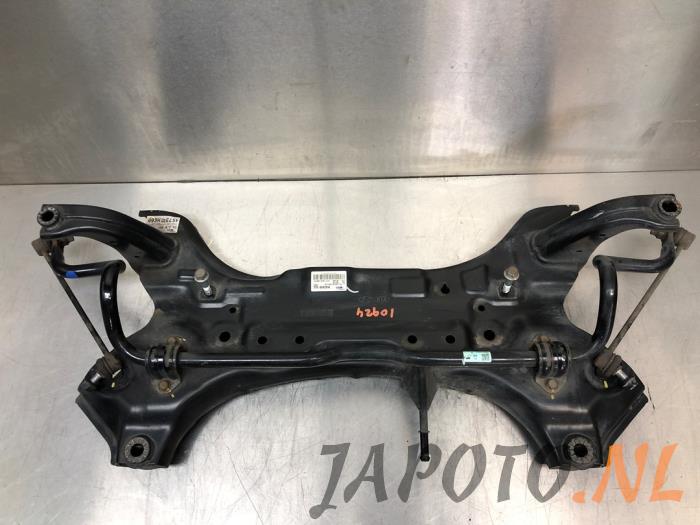 Begagnade Underram Kia Stonic (YB) 1.0i T-GDi 12V Pris € 103,95 Marginaltabell erbjuds av Japoto Parts B.V.