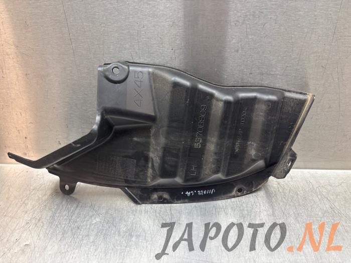 Usados Protector interno Mitsubishi Eclipse Cross (GK/GL) 2.4 16V PHEV 4x4 Precio € 26,20 Norma de margen ofrecido por Japoto Parts B.V.
