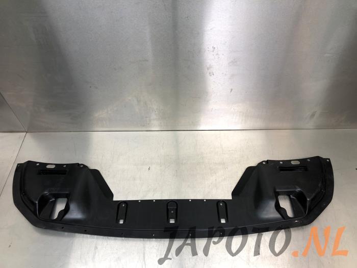 Usados Parachoque placa base Mitsubishi Eclipse Cross (GK/GL) 2.4 16V PHEV 4x4 Precio € 157,45 Norma de margen ofrecido por Japoto Parts B.V.
