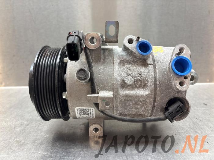 Usagé Pompe clim Hyundai i20 (BC3) 1.0 T-GDI 100 Mild Hybrid 48V 12V Prix € 208,95 Règlement à la marge proposé par Japoto Parts B.V.