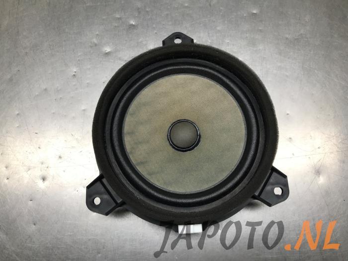 Używane Glosnik Toyota Aygo (B40) 1.0 12V VVT-i Cena € 20,99 Procedura marży oferowane przez Japoto Parts B.V.