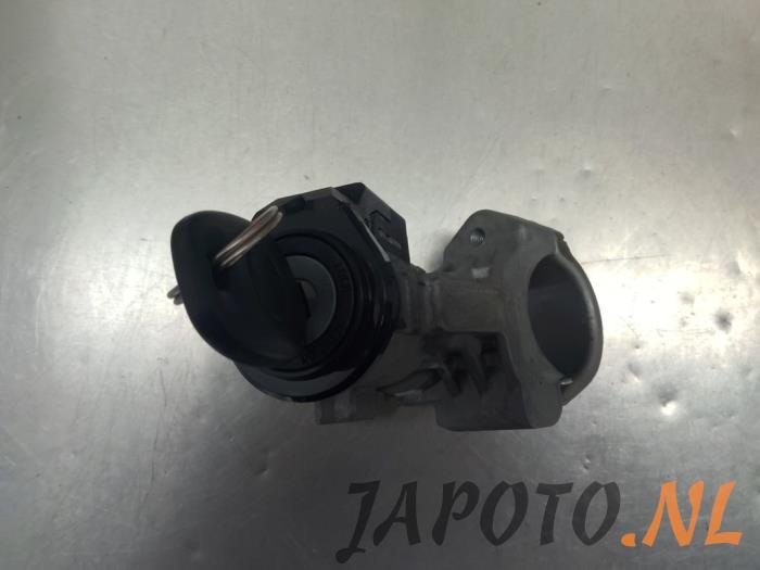 Używane Stacyjka + Kluczyk Toyota Aygo (B40) 1.0 12V VVT-i Cena € 78,70 Procedura marży oferowane przez Japoto Parts B.V.