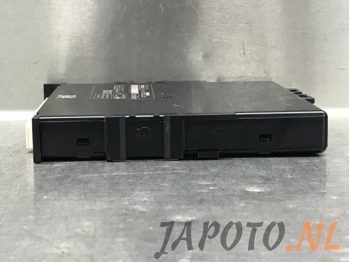 Smart entry computer from a Toyota Yaris IV (P21/PA1/PH1) 1.5 12V Hybrid 115 2024